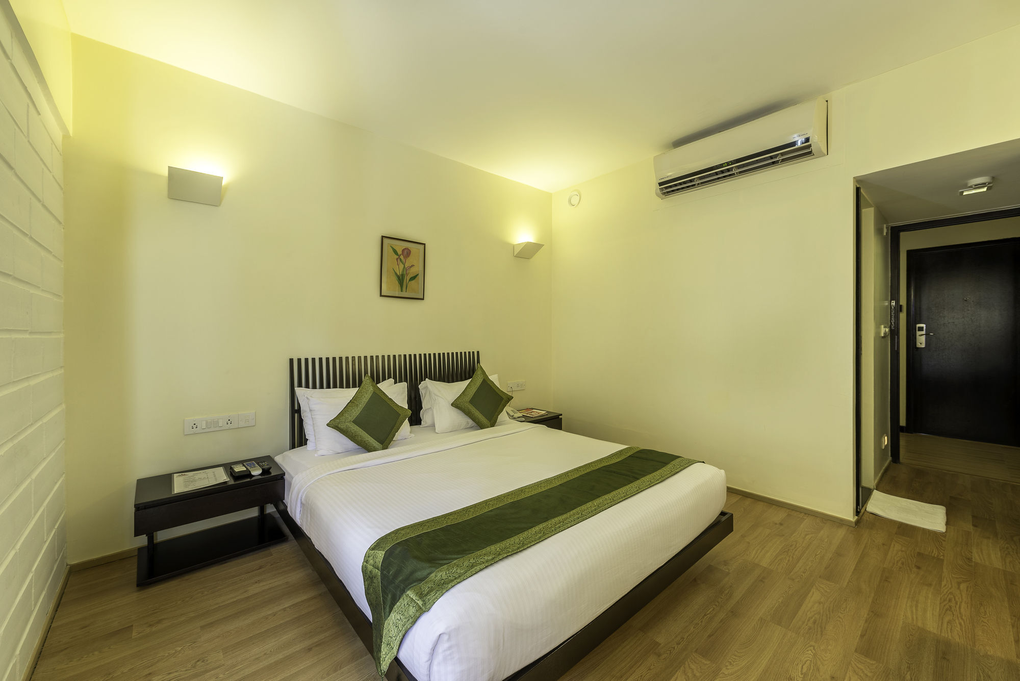 Treebo Trend Spektrum Suites Mysuru Zewnętrze zdjęcie