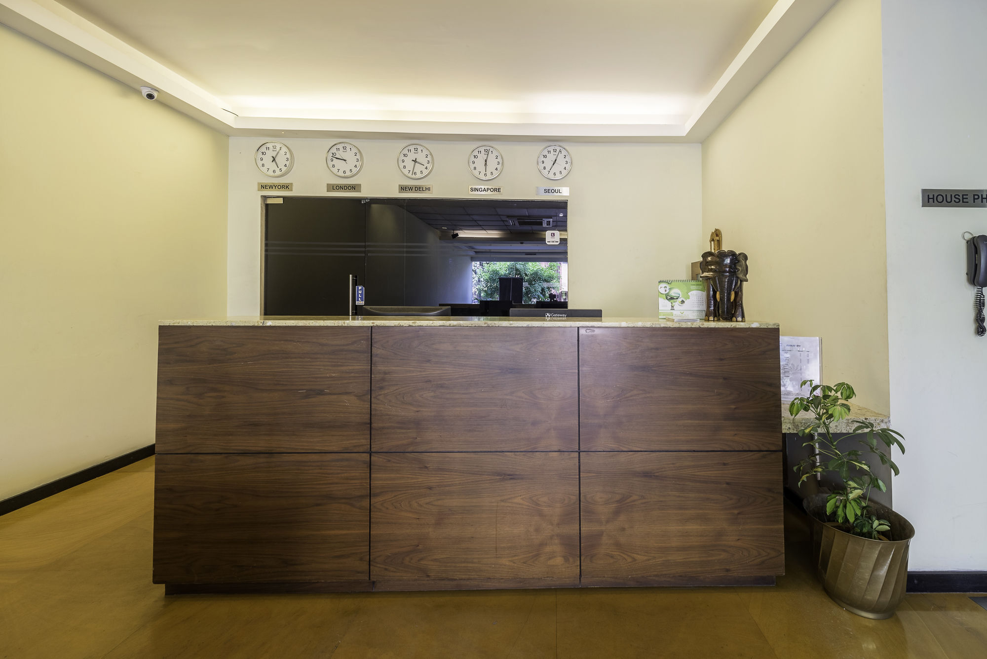 Treebo Trend Spektrum Suites Mysuru Zewnętrze zdjęcie